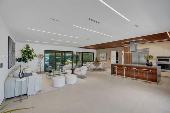 1970 NE 188th St, North Miami Beach FL 33179