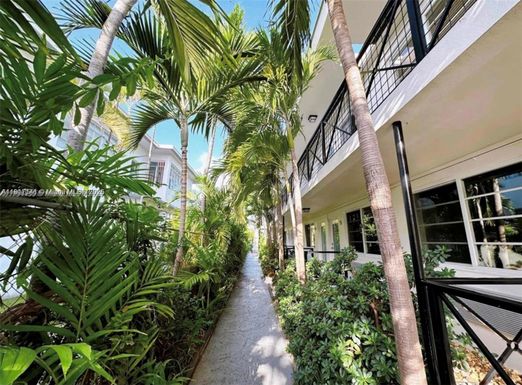 7315 Byron Ave # 8, Miami Beach FL 33141