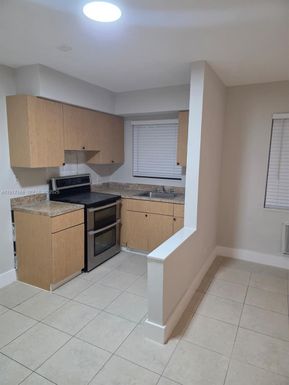 435 NW 41st St # 2, Oakland Park FL 33309