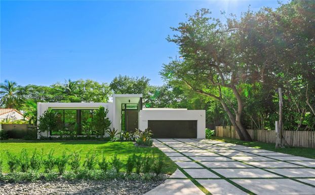 1002 NE 117th St, Biscayne Park FL 33161