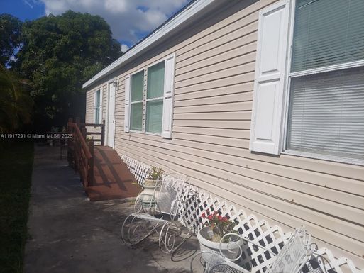 19800 SW 180 Ave unit 595, Miami FL 33187