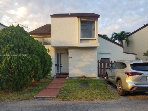 9721 NW 5 LANE, Miami FL 33172