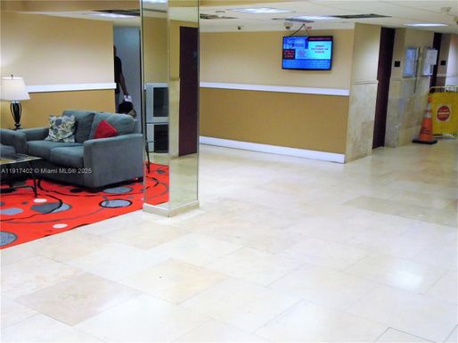 4174 Inverrary Dr # 1004, Lauderhill FL 33319