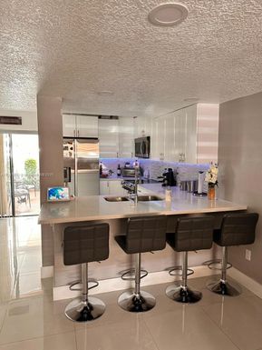 2211 W 53rd Pl # 2211, Hialeah FL 33016