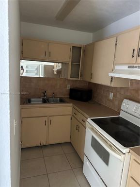 9614 NW 5th Ave # 3, Miami FL 33150