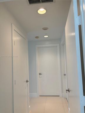 1050 Brickell Ave # 3014, Miami FL 33131