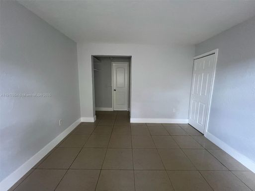 1281 NW 60th St # 6, Miami FL 33142