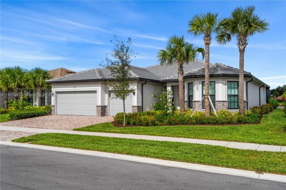 2715 Primrose Pl, Oakland Park FL 33309