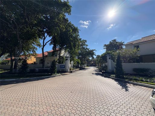 3195 N 36th Ave, Hollywood FL 33021