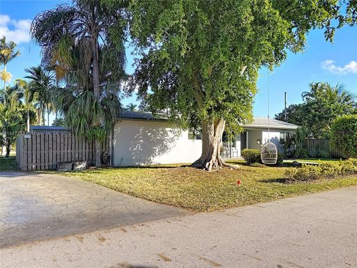 1031 N 16th Ave, Hollywood FL 33020