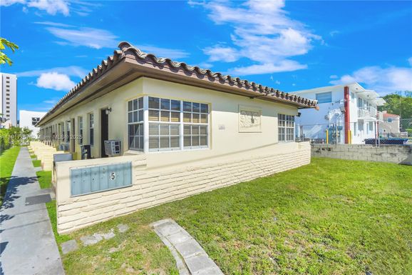 1021 SW 3rd St # 7, Miami FL 33130