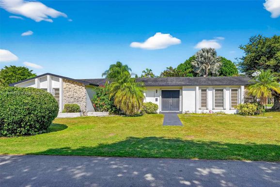 10101 SW 138th St, Miami FL 33176