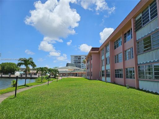 18555 NE 14th Ave # 517, Miami FL 33179
