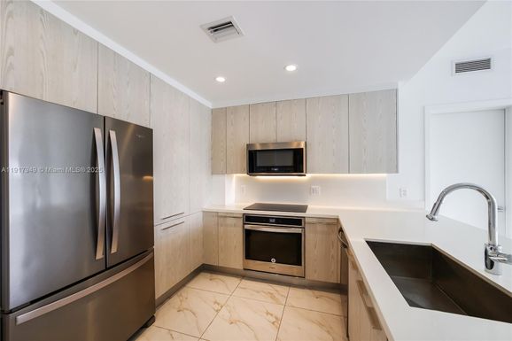 2000 Metropica Way # 306, Sunrise FL 33323