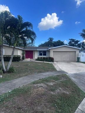 6545 NW 3rd St, Margate FL 33063