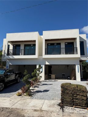 1321 NE 13th Ave, Fort Lauderdale FL 33304