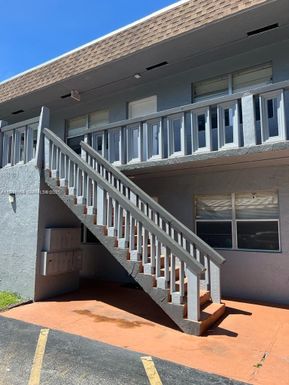 3265 Griffin Rd # 101, Dania Beach FL 33312