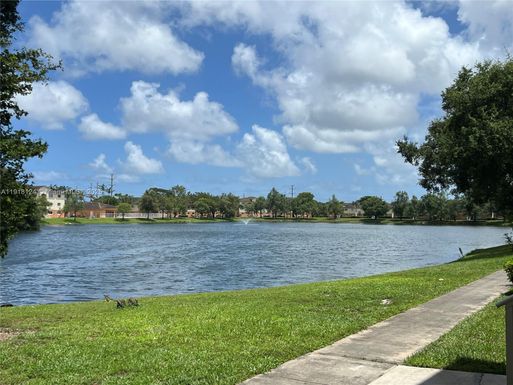 3690 N 56th Ave # 916, Hollywood FL 33021