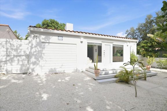 753 NE 82nd Ter, Miami FL 33138