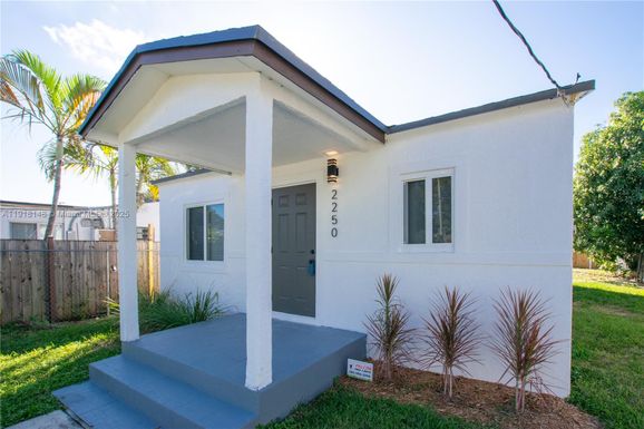 2250 NW 95th Ter, Miami FL 33147