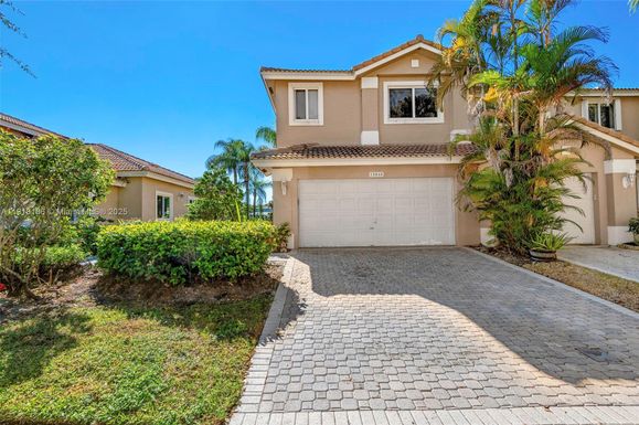 15848 SW 12th St, Pembroke Pines FL 33027