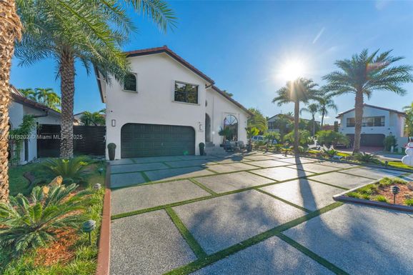 11830 SW 104th Ln, Miami FL 33186