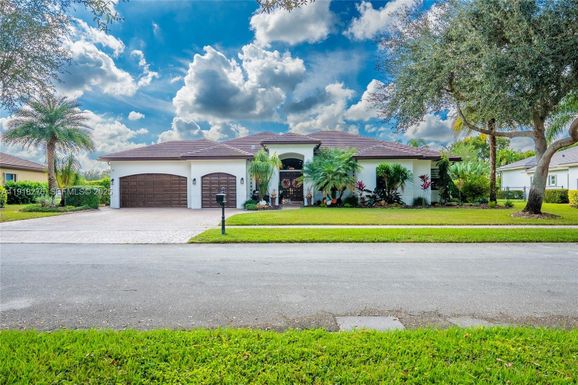 13372 SW 40th St, Davie FL 33330