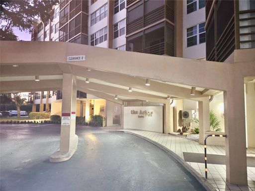 1400 Saint Charles Pl # 612, Pembroke Pines FL 33026