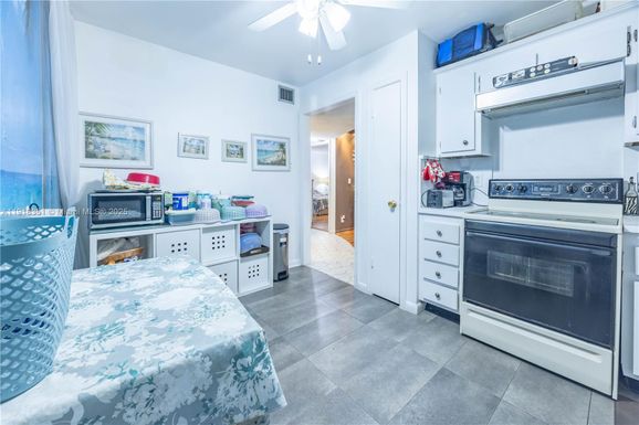 4751 NW 21st St # 210, Lauderhill FL 33313