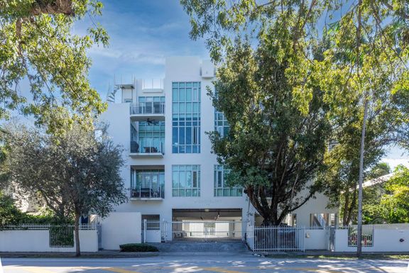 3062 Bird Ave # D1, Miami FL 33133