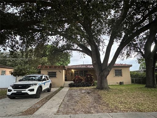 341 NW 147th St, Miami FL 33168