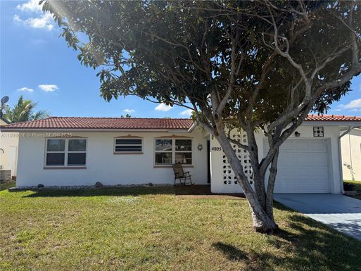 4805 Highland Dr, Tamarac FL 33319