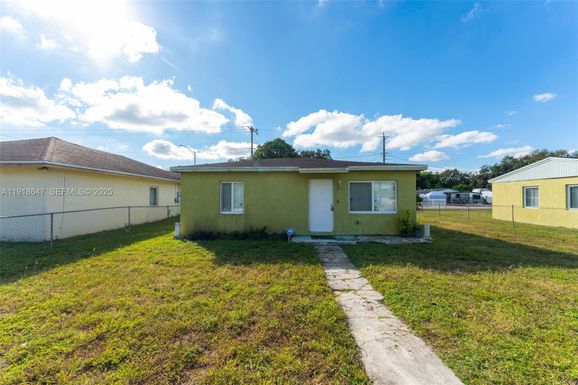 2210 NW 155th St, Miami Gardens FL 33054