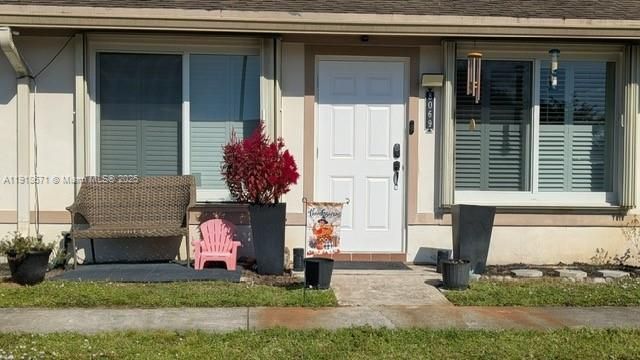 8069 SW 19th Ct, Davie FL 33324
