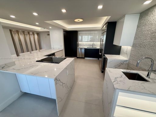 900 Bay Dr # 524, Miami Beach FL 33141