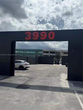 3990 NW 26th St, Miami FL 33142