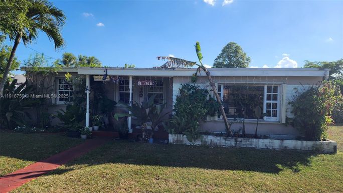 4201 SW 99th Ct, Miami FL 33165