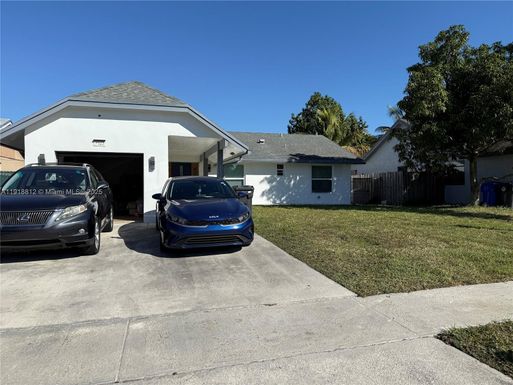 7523 SW 7th Pl, North Lauderdale FL 33068