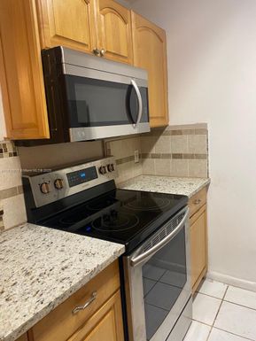 15 Crossings Cir # A, Boynton Beach FL 33435