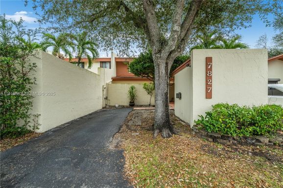 7827 SW 106th Cir # 7827, Miami FL 33173