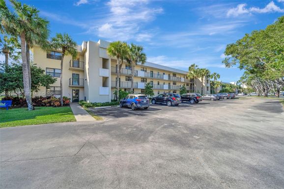 2450 Deer Creek Country Club Blvd # B, Deerfield Beach FL 33442