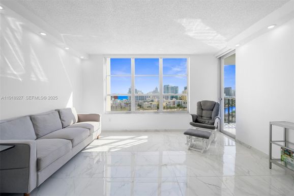 4101 Pine Tree Dr # 919, Miami Beach FL 33140