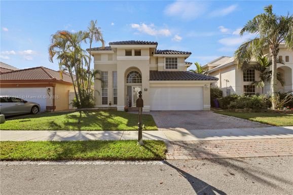 6840 NW 26th St, Margate FL 33063