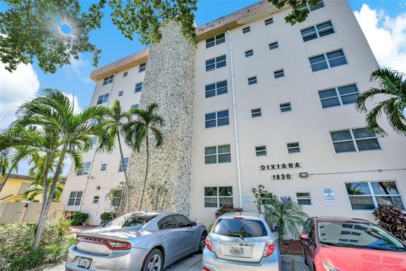 1830 Dixieanna St # 506, Hollywood FL 33020