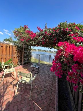 16368 SW 43rd Ter, Kendall FL 33185