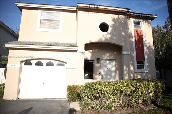 9828 NW 2nd St, Plantation FL 33324