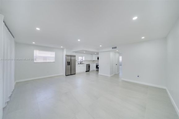 4155 SW 66th Ter # 104, Davie FL 33314