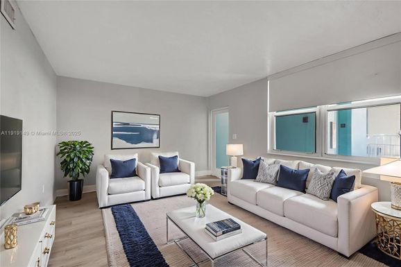 701 Collins Ave # 3B, Miami Beach FL 33139