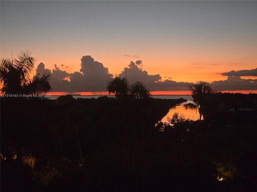 1121 Crandon Blvd # D404, Key Biscayne FL 33149