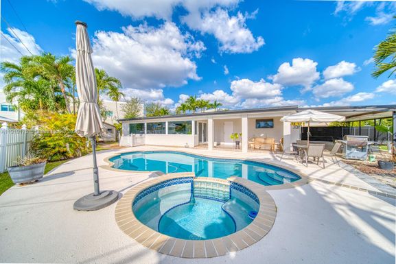 10520 SW 46th Ter, Miami FL 33165